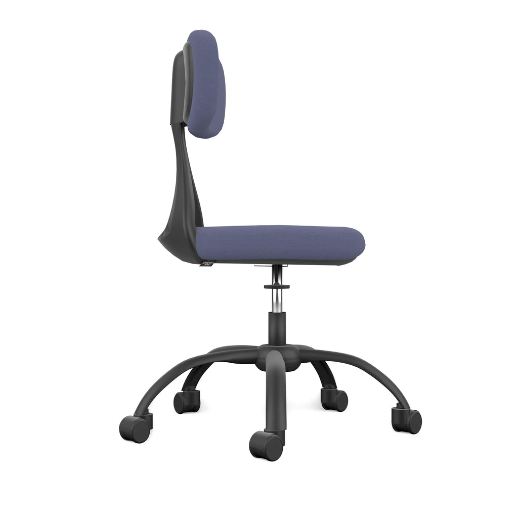 Chaise de bureau ensoleillée
