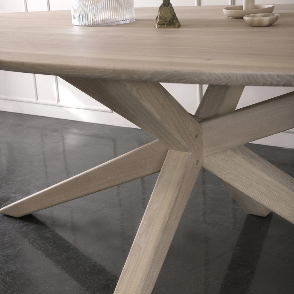 ALCOR Soft Oval Dining Table in Warm White Oiled Ash - Kristensen | Milola
