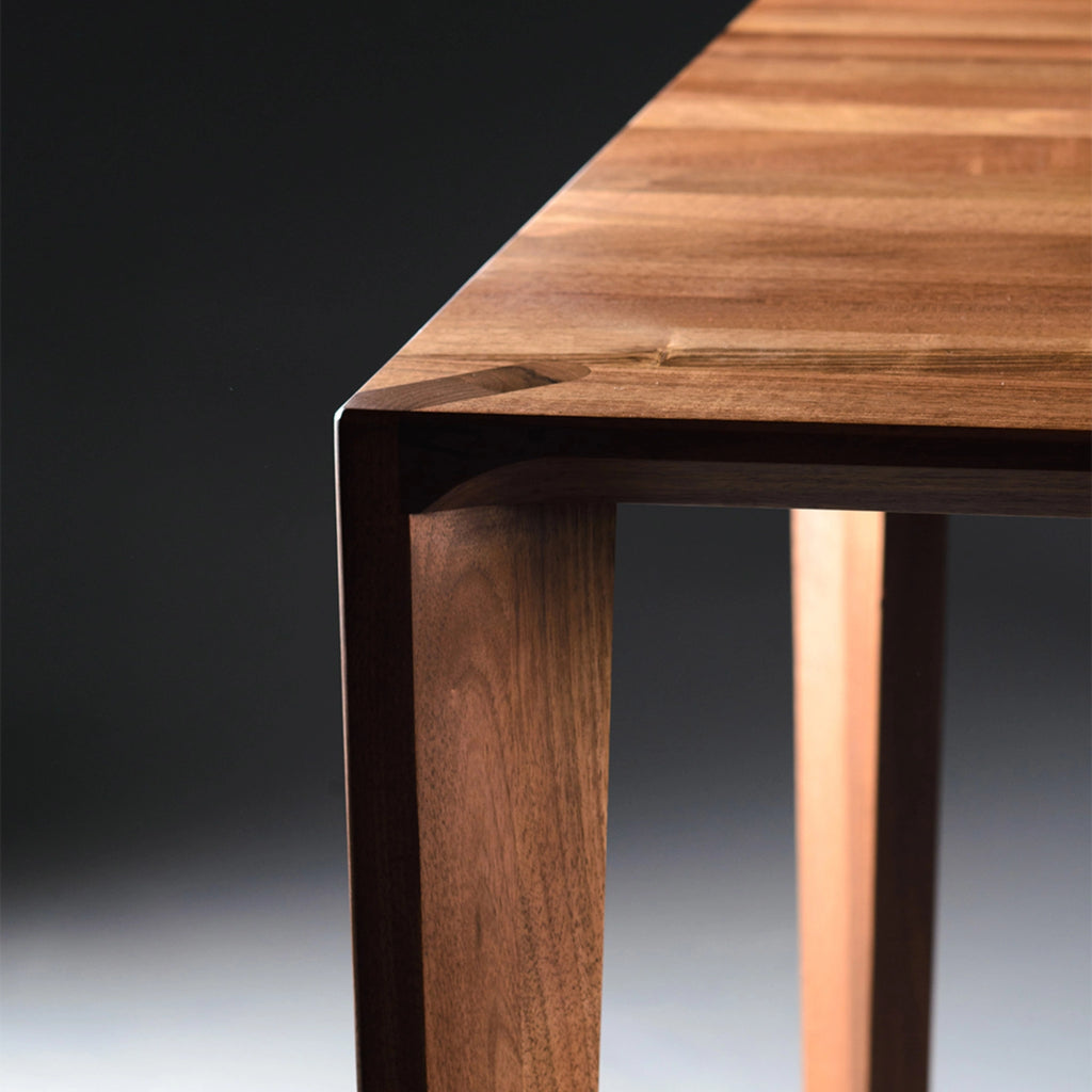 HANNY Dining Table in Walnut Natural Oil - Artisan | Milola