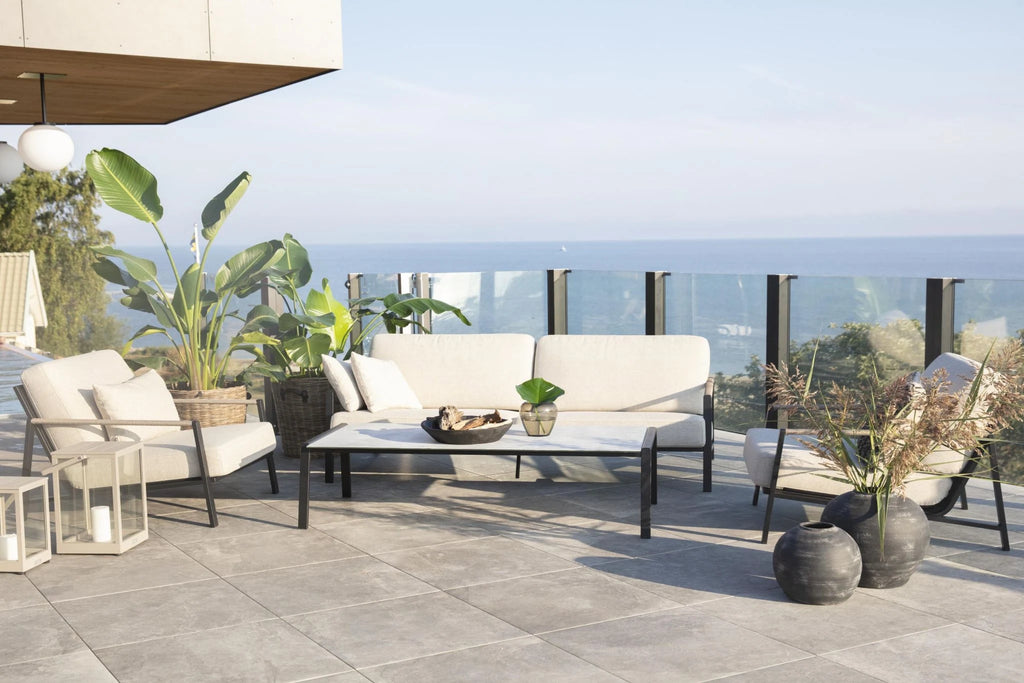 LYRA Outdoor Lounge Set