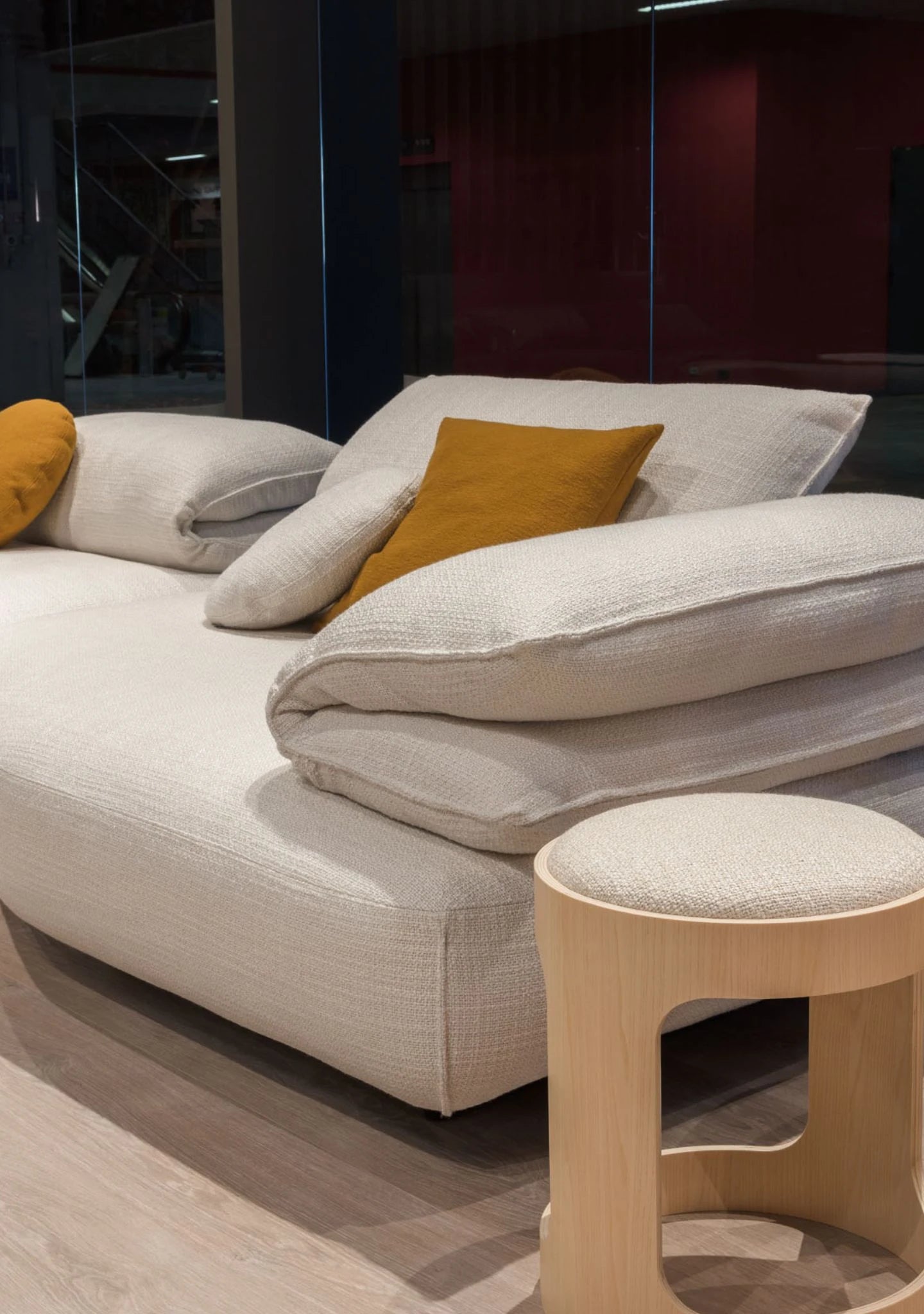 PLANE Modular 4-Seater Curved Sofa - TWILS | Milola