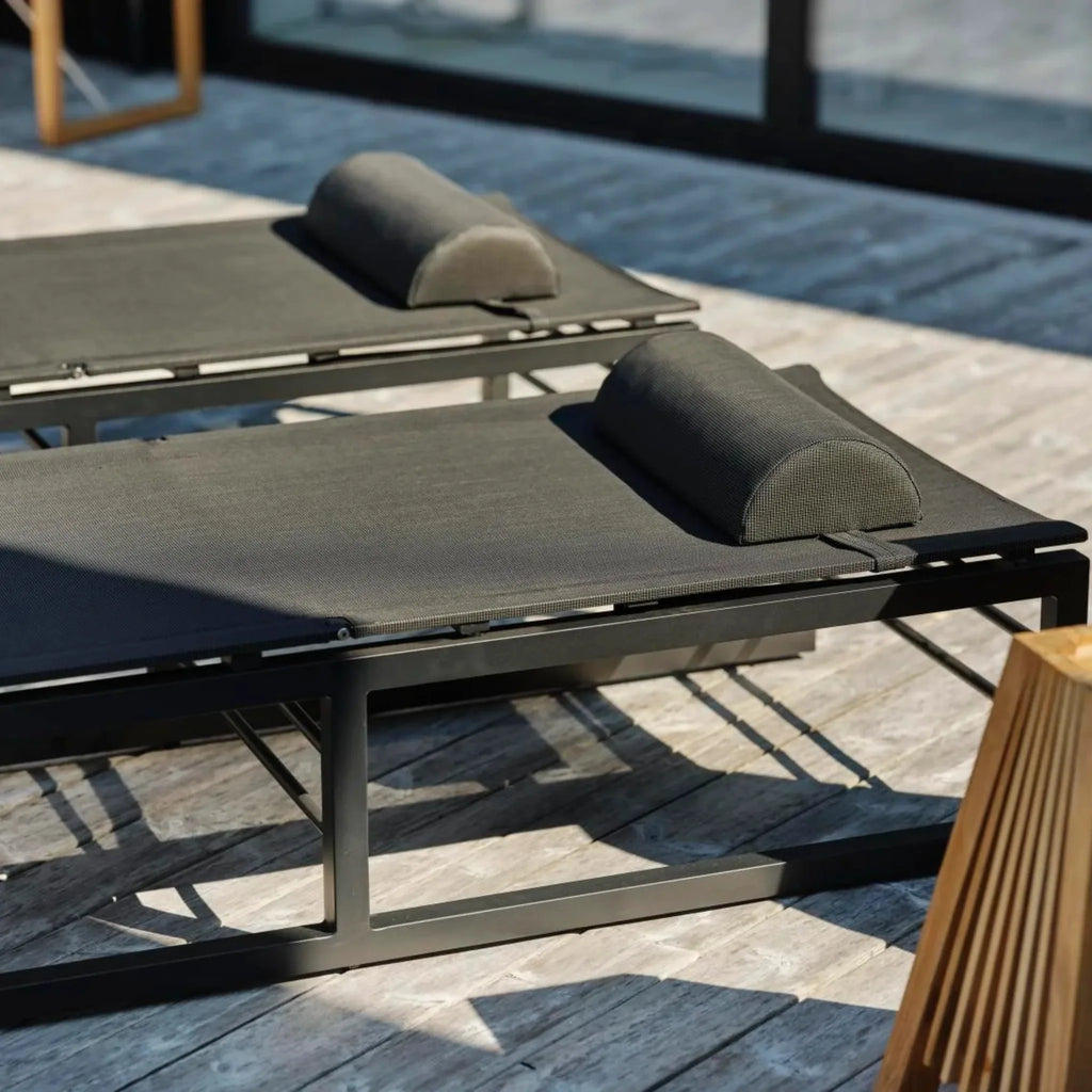 VEVI - Sun Loungers in White - Set of 2 - Scandinavian Design - Brafab | Milola 